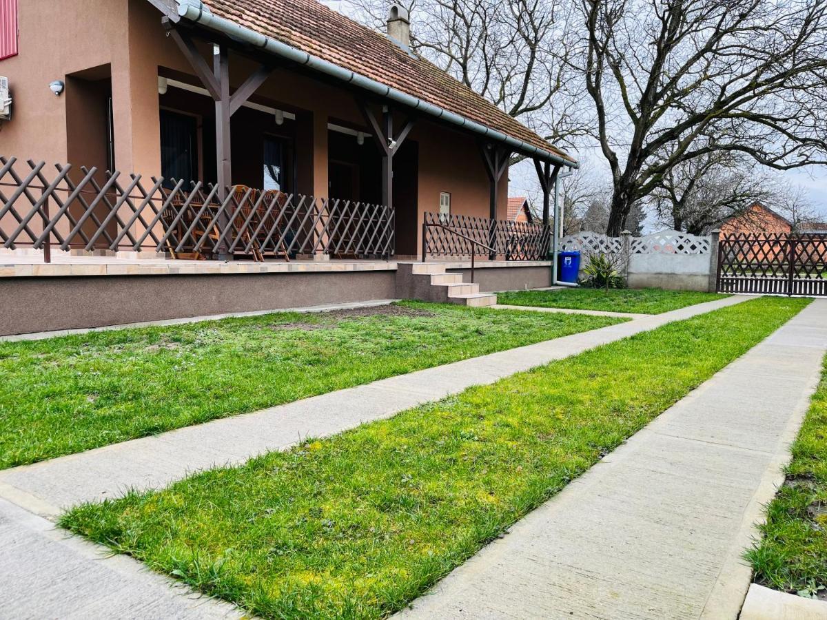 Turul -Kuca Za Odmor- Apartment Korod Exterior photo